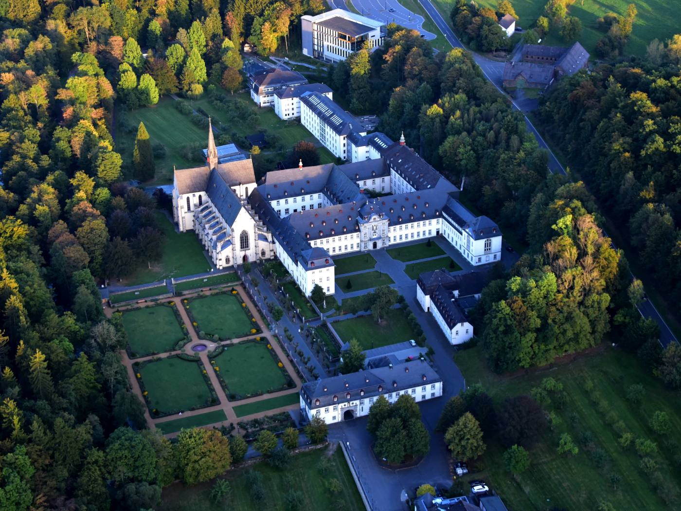 Abtei Marienstatt im grünen Nistertal
